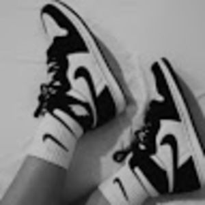 Meet your Posher, Lexi